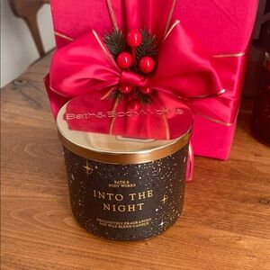 Bath & Body Works Into the Night Candle - Black and Gold